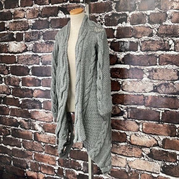 BLAYDE Sweater Cardigan NWT Chunky Cable Knit Gray Waterfall Wool Size Small - Picture 5 of 12